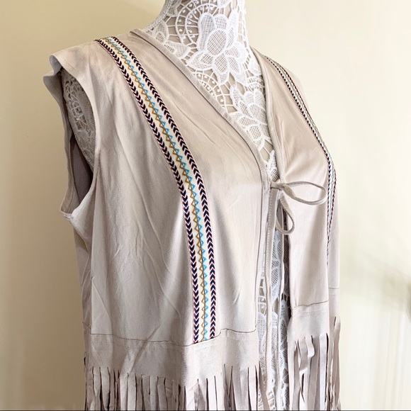 Kaktus woman’s Fringe beige Vest size Large - Picture 2 of 10
